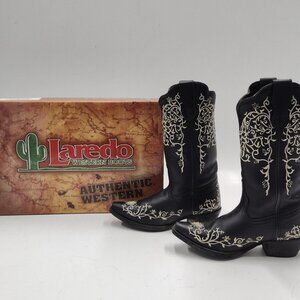 Laredo Women's Western Boots Style 52170  Classic black leather boots